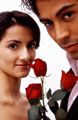 Retrato de casal com rosas vermelhas